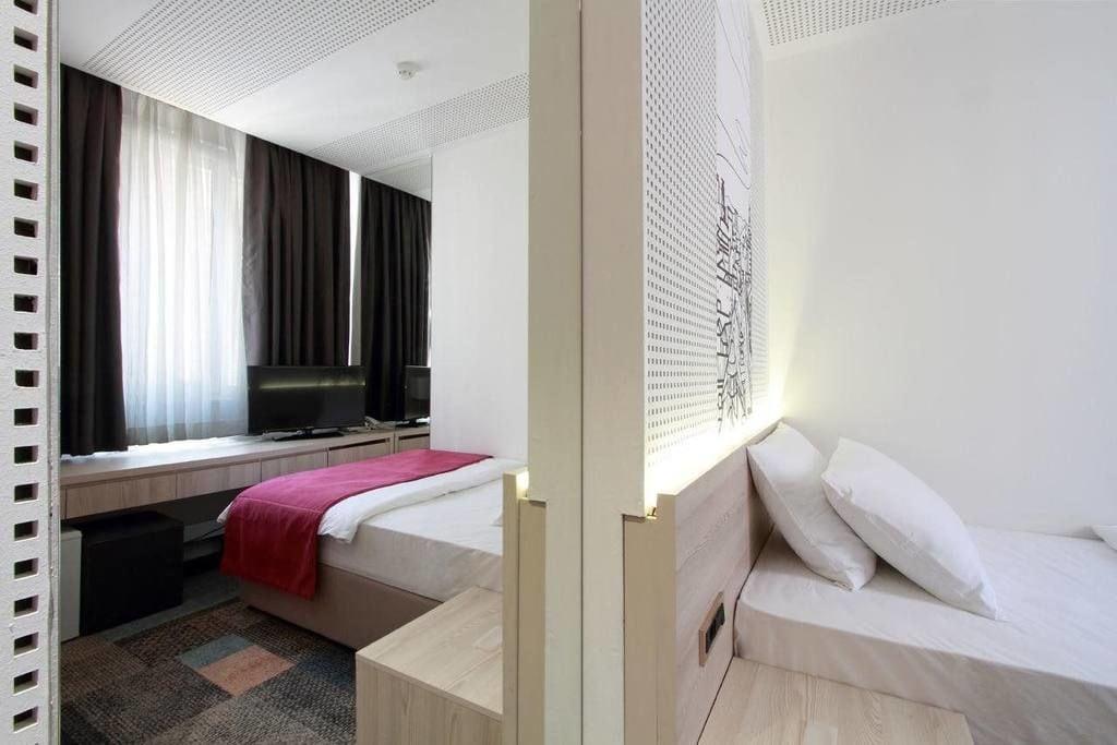 Hotel Cosmopolit Sarajevo Bagian luar foto