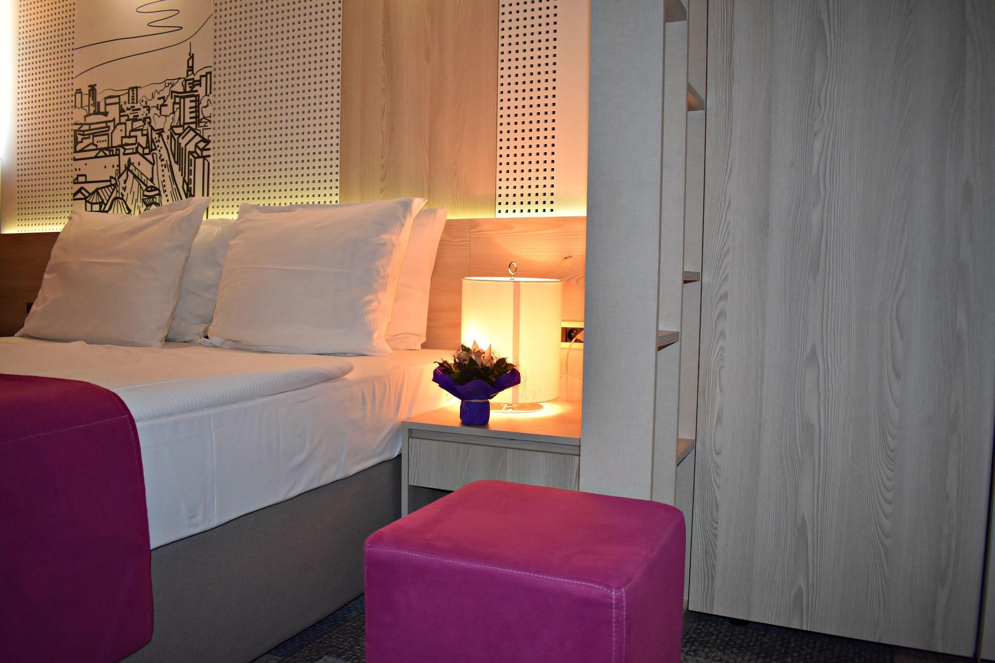 Hotel Cosmopolit Sarajevo Bagian luar foto