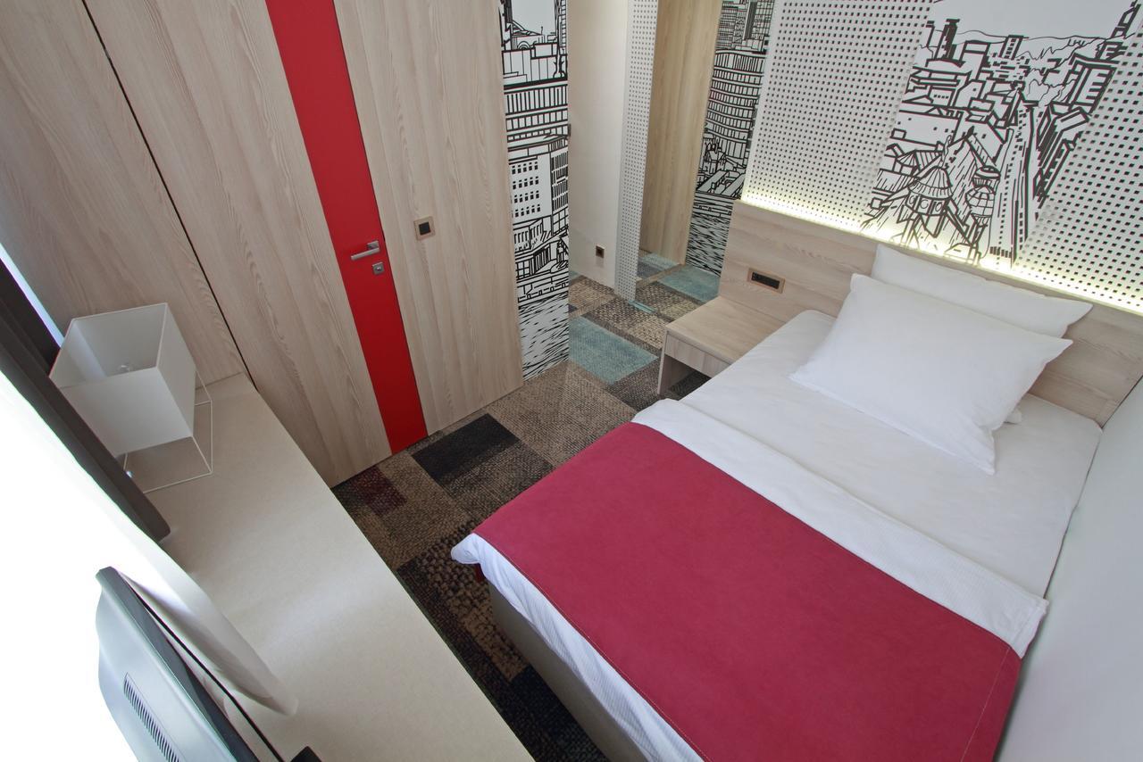 Hotel Cosmopolit Sarajevo Bagian luar foto