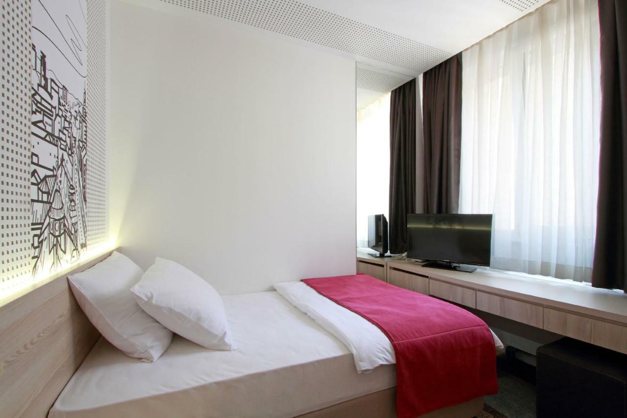 Hotel Cosmopolit Sarajevo Bagian luar foto